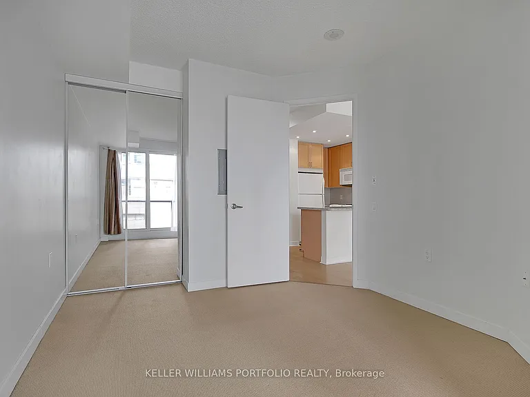 85 Bloor St E #1204 — Photo 12