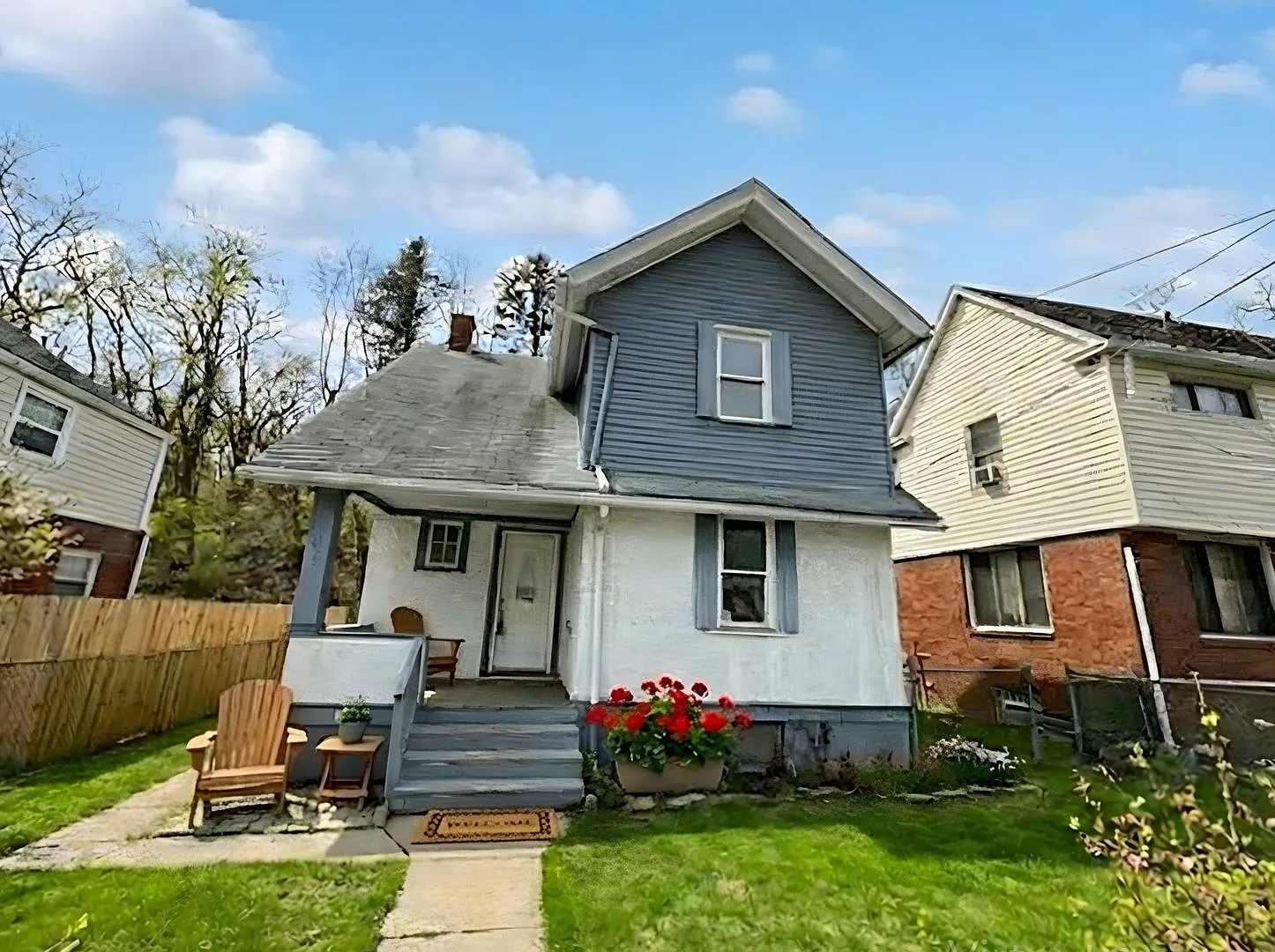 2Bed/1Bath Single Family Home in Clairton — Photo 1