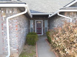 2112 NW Ashley Cir, Lawton, OK 73505