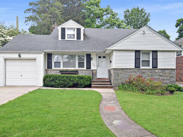 242 Clinton Rd