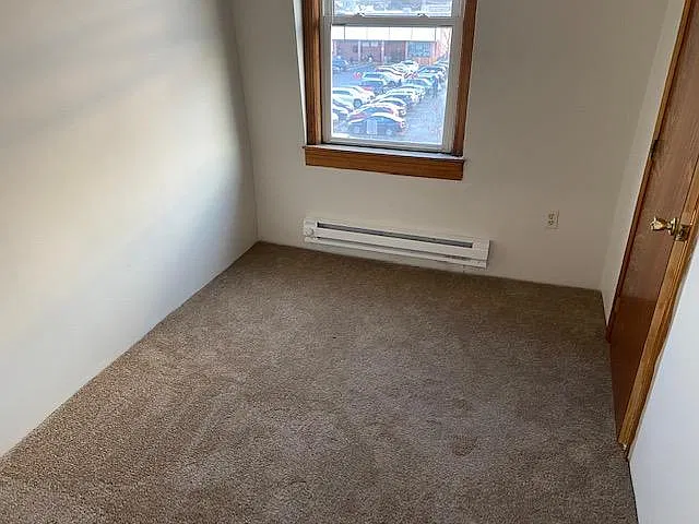 1 bed, 700 sqft, $2,200 — Photo 3