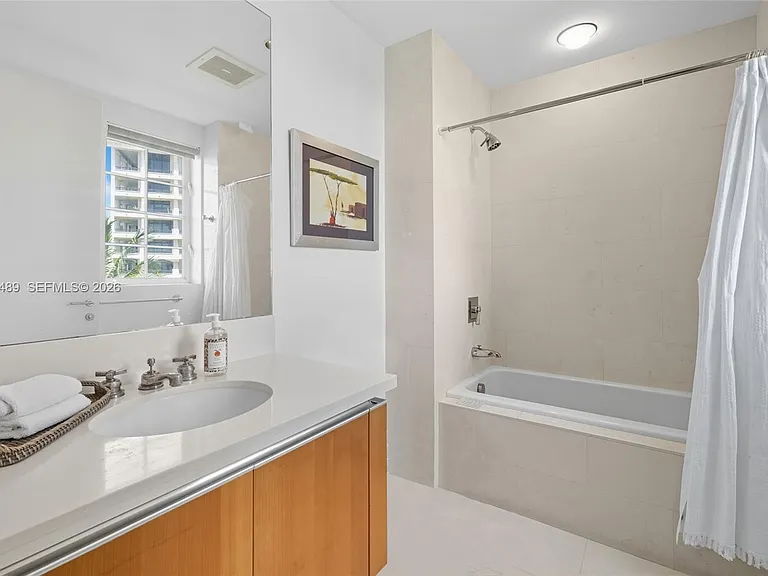 7141 Fisher Island Dr #7141 — Photo 33