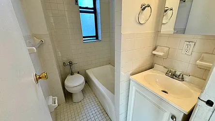 Rented by HOLTON REAL ESTATE INC.