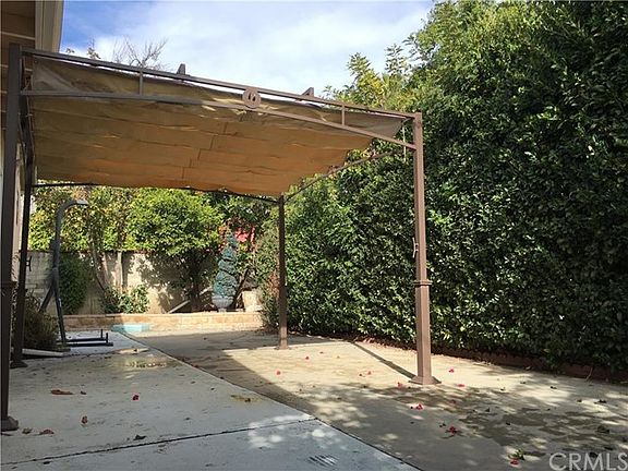 4th image of 9018 Wilbur Ave