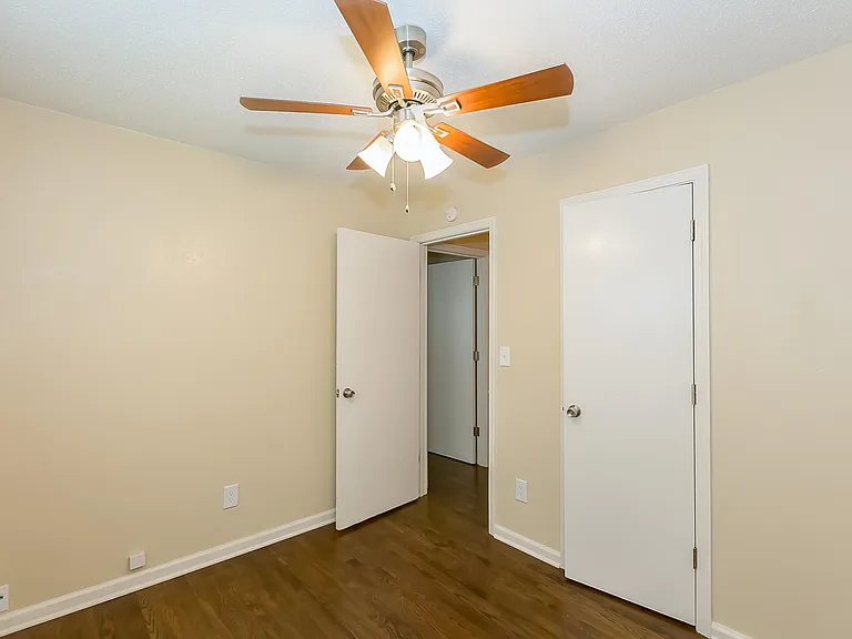 6490 N Delta Ave — Photo 27