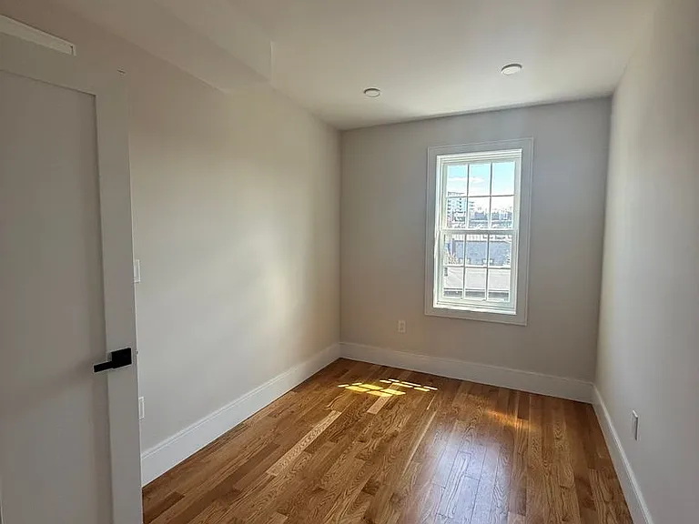 18D Winchester St #3D — Photo 16