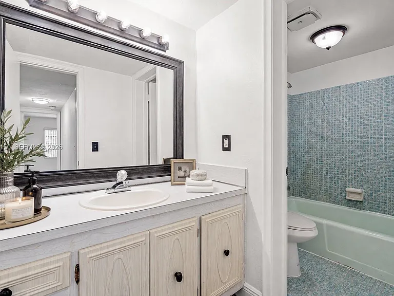 15888 SW 95th Ave #317 — Photo 8