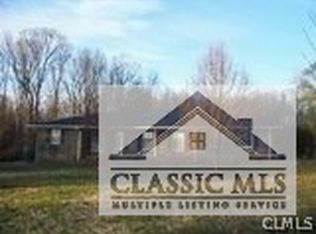 326 W Pine Ave, Comer, GA 30629