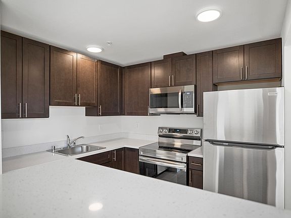 2nd image of 1628 Trenton Ave #D04