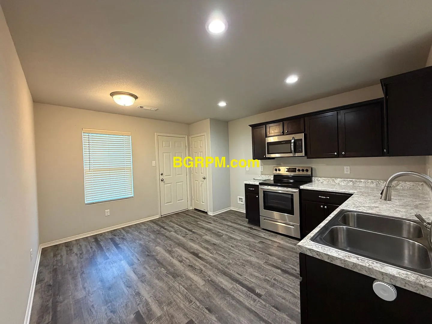 4 BD 2 BA — Photo 3