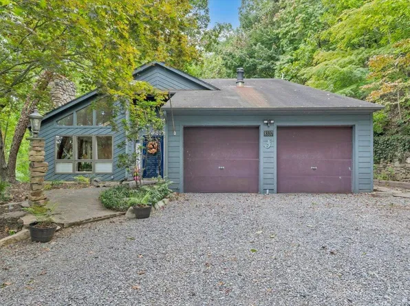 8337 Salt Pond Rd, Troutville, VA 24175