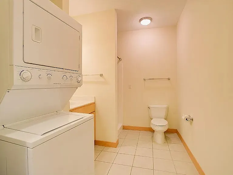 2600 University Ave SE #315 — Photo 13