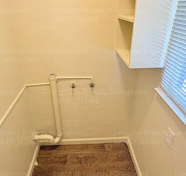 2321 N Inyo St — Photo 19