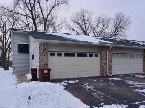 541 Skillman Ave E, Maplewood, MN 55117