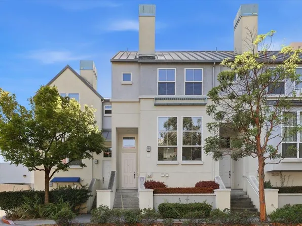 208 Village Ln, Foster City, CA 94404