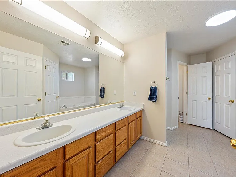 2540 W 150 S — Photo 10
