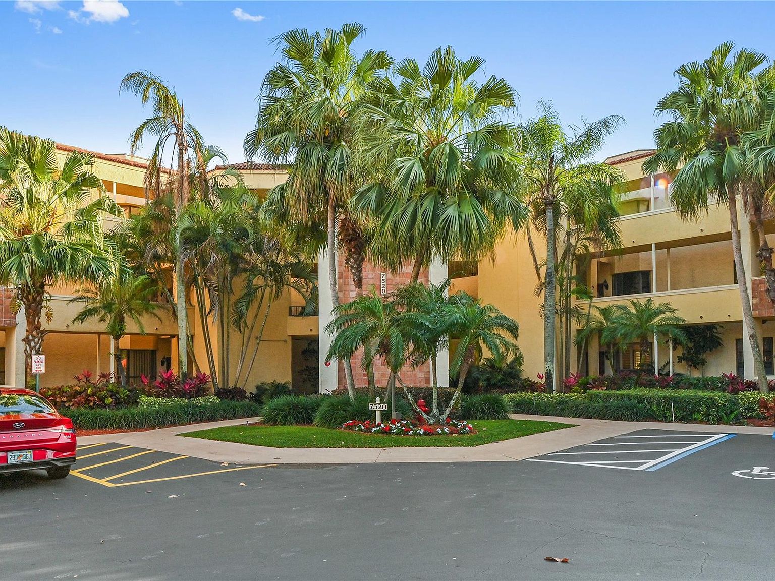 7520 La Paz Boulevard #306