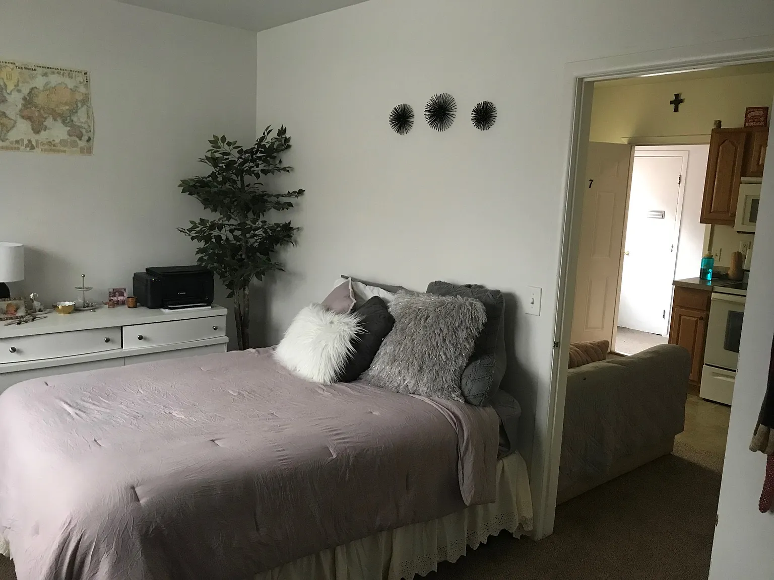 1 bed, 400 sqft, $850 — Photo 3