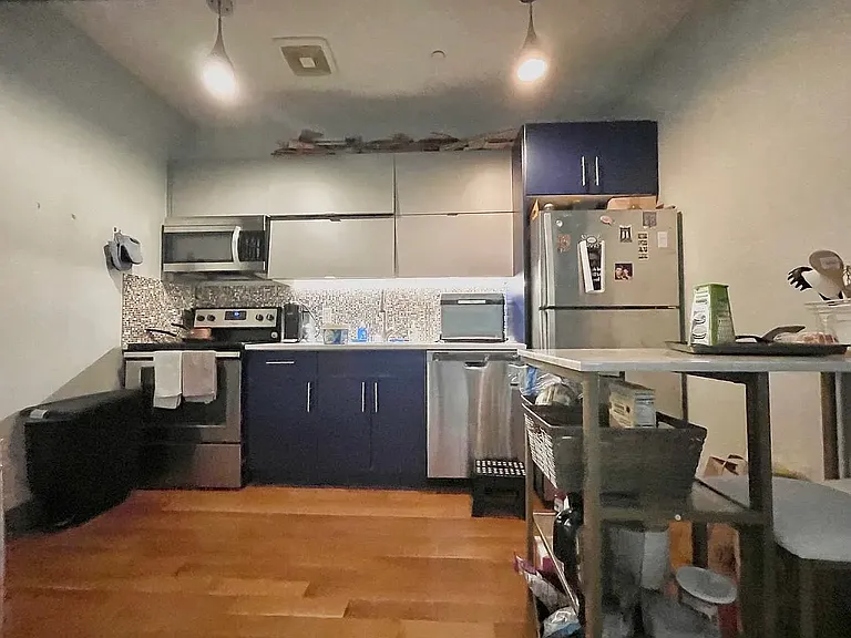 27 Woodbine St #3F — Photo 2