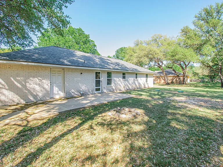 11 Basswood Ct — Photo 19