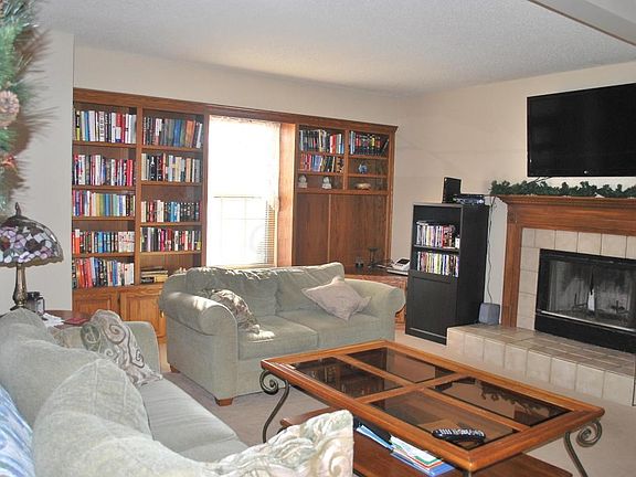 4th image of 2038 Michelle Dr