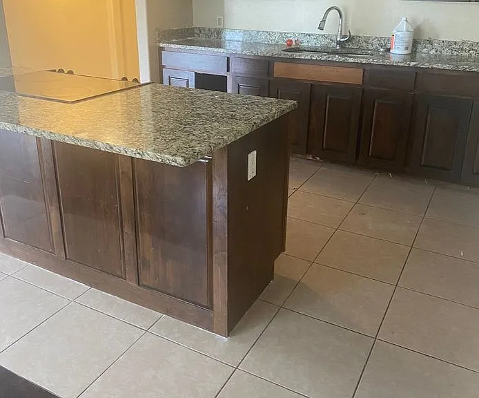3421 Harold Dr — Photo 2