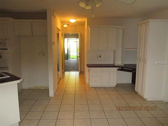 4th image of 3318 Plantation Dr