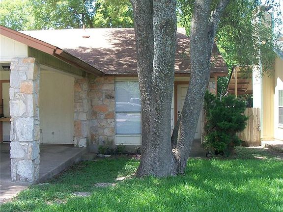 3rd image of 1009 Fieldwood Dr