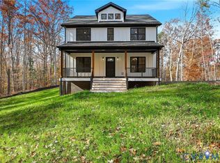 4062 Lake Killarney Rd, Gum Spring, VA 23065