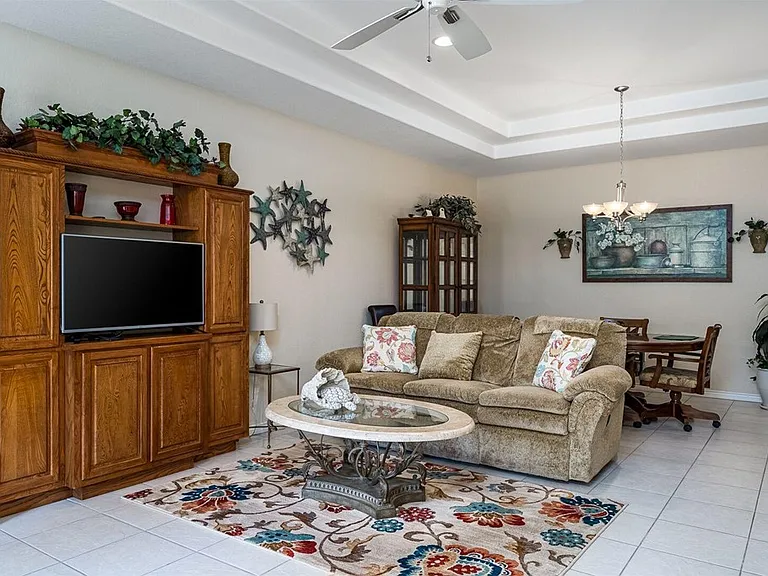 5 Olde Towne Ln — Photo 4