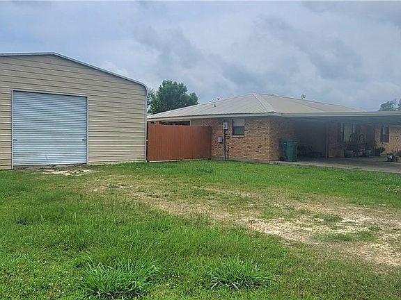 4th image of 2753 Royal Ave