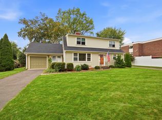 25 Saint Anthony St, Chicopee, MA 01013