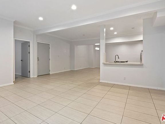 5th image of 1717 Malcolm Ave APT 202