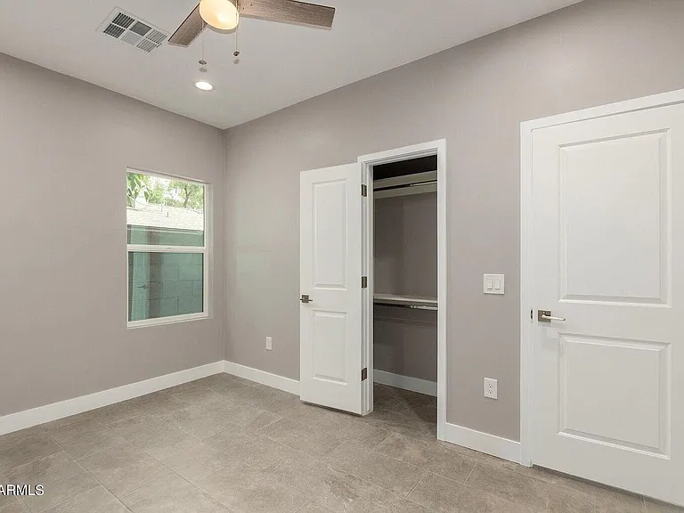 2336 E Harvard St #B — Photo 9