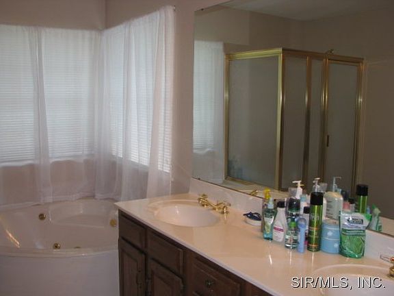 5th image of 108 Kingsbrooke Blvd