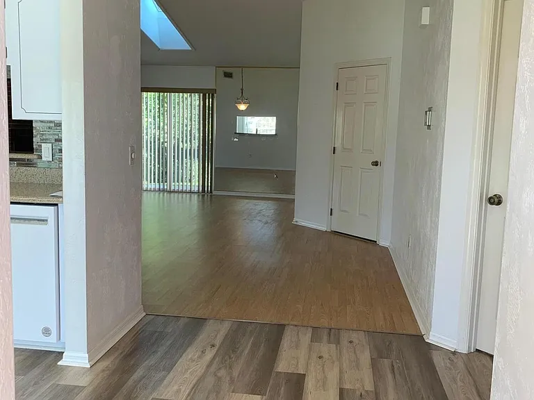 145 Riverwalk Ct — Photo 42