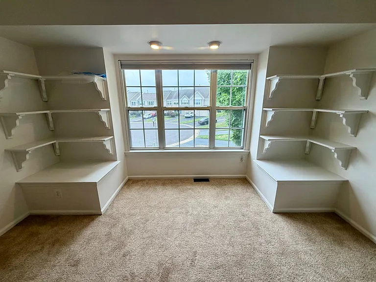 113 Broadleaf Pl — Photo 17