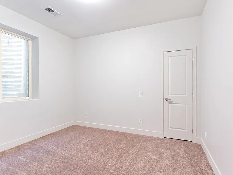 2155 S Logan St #2155 — Photo 24