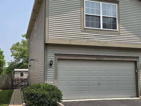 3rd image of 2210 Henning Pl