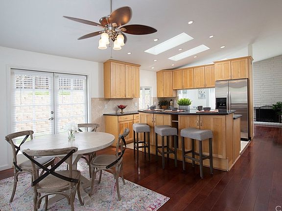 4th image of 1597 Honeysuckle Ln