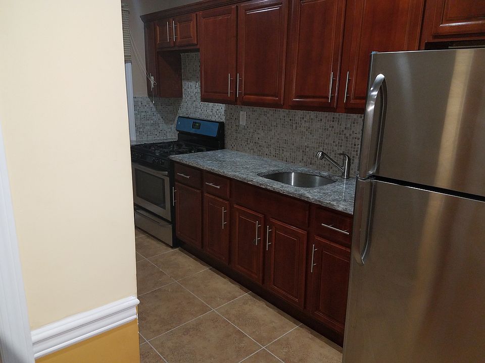 2nd image of 1281 E 55th St #2FL
