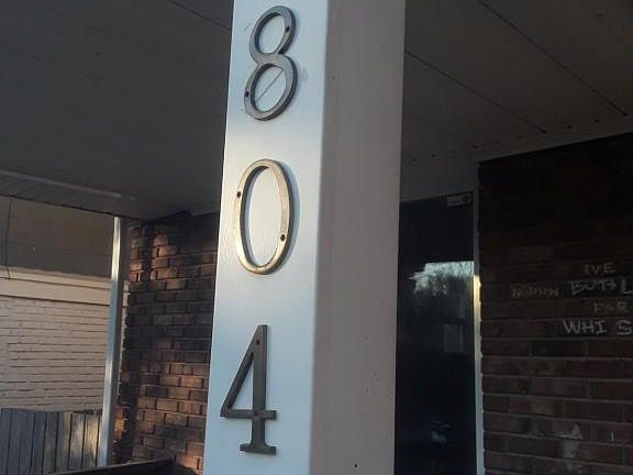 3rd image of 804 E 44th St