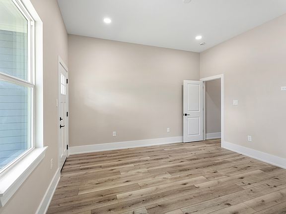 5th image of 407 E 1st St #B