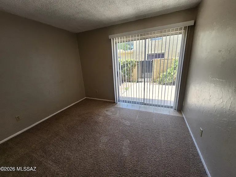 810 S Kolb Rd #3 — Photo 12
