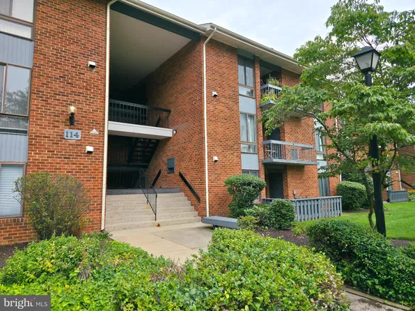 114 Van Buren Rd APT 4, Voorhees, NJ 08043