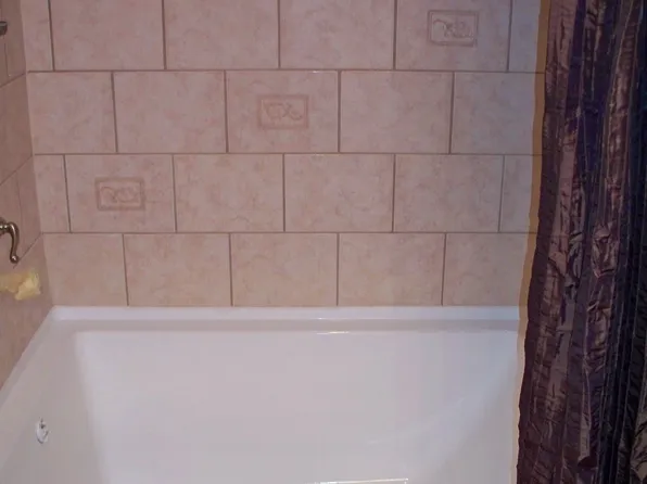 3302 Huntley Square Dr #T, Temple Hills, MD 20748