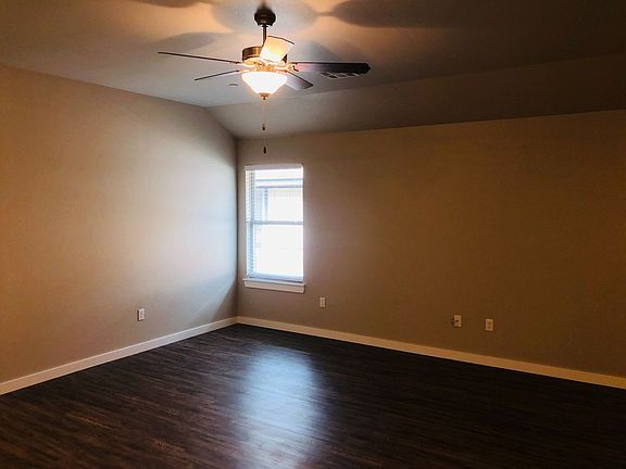 2nd image of 5217 Oakwood Villas Ct