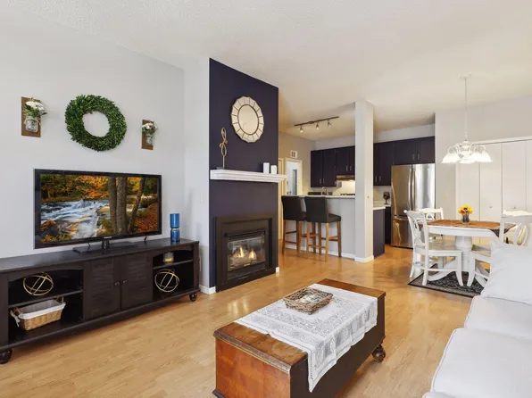 15581 Garnet Way Unit 56, Saint Paul, MN 55124