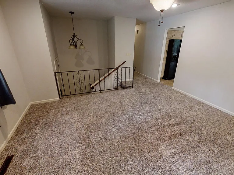 11124 N Harrison St — Photo 7