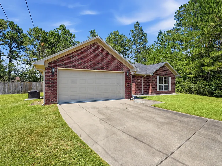 40 Cypress Cove Rd — Photo 2